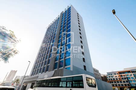Studio for Sale in Jumeirah Village Circle (JVC), Dubai - Resale Serviced Hotel Unit with High ROI