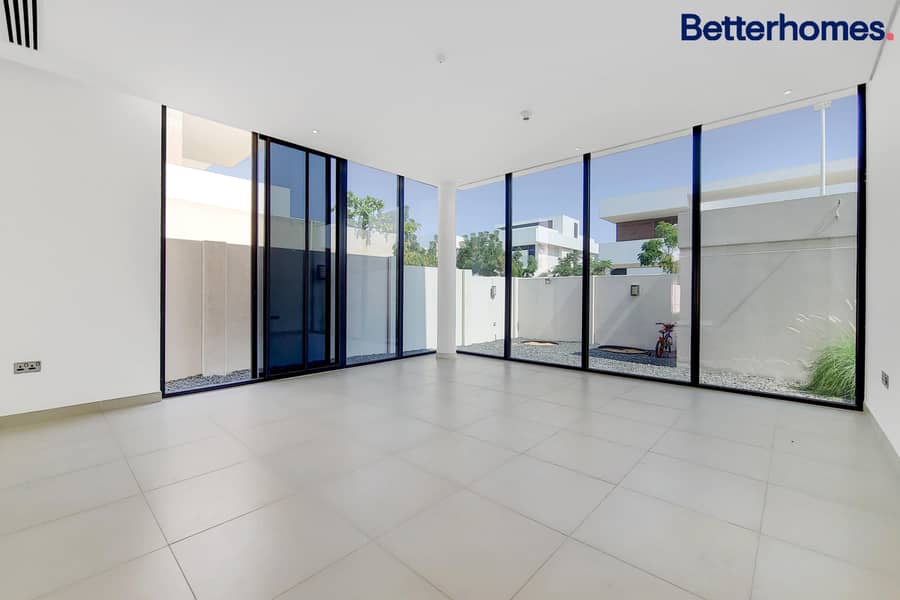 Stunning Villa | Double Row Corner | Corner Unit Stunning Villa | Double Row Corner | Corner Unit