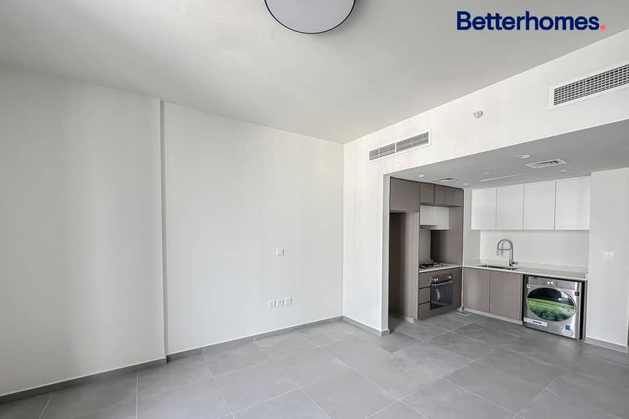 Newly Handed Over | Cozy | Big Balcony Newly Handed Over | Cozy | Big Balcony