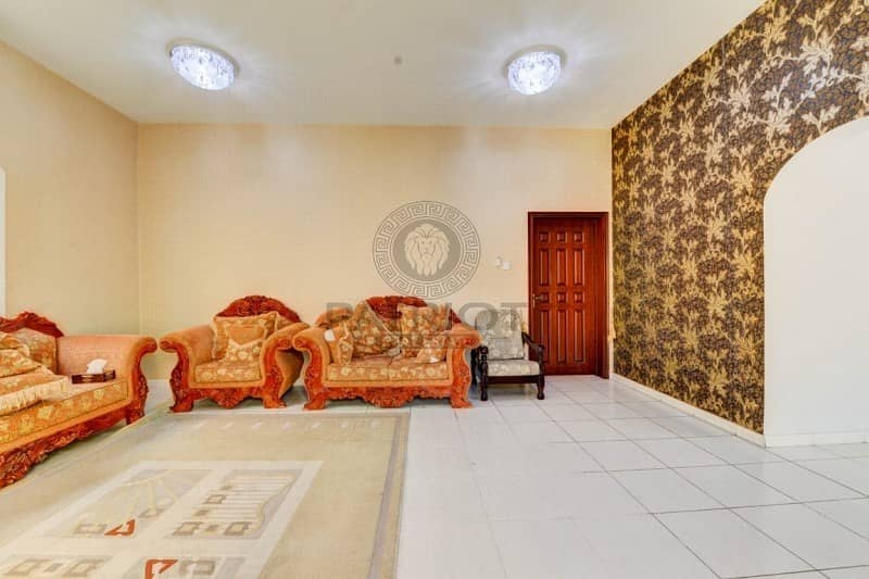 Specious 2BR sudy for rent in Al Safa close by Gulf News