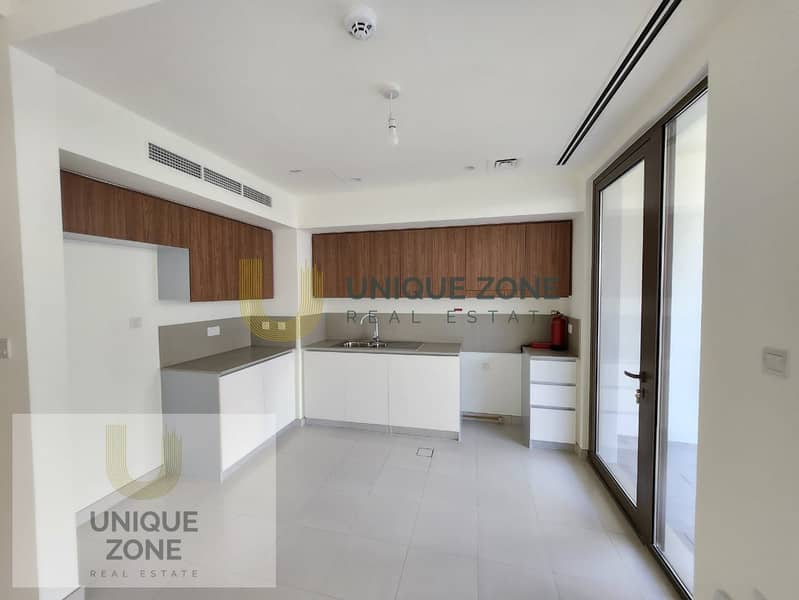 BEST LAYOUT - CLOSE TO POOL - 3 BED + MAIDS