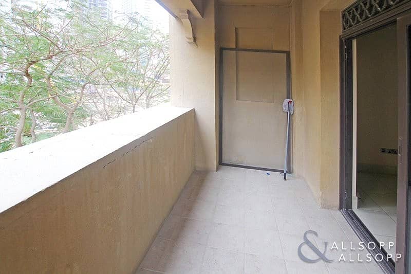 2 Bedrooms | Covered Parking | Balcony<BR/>