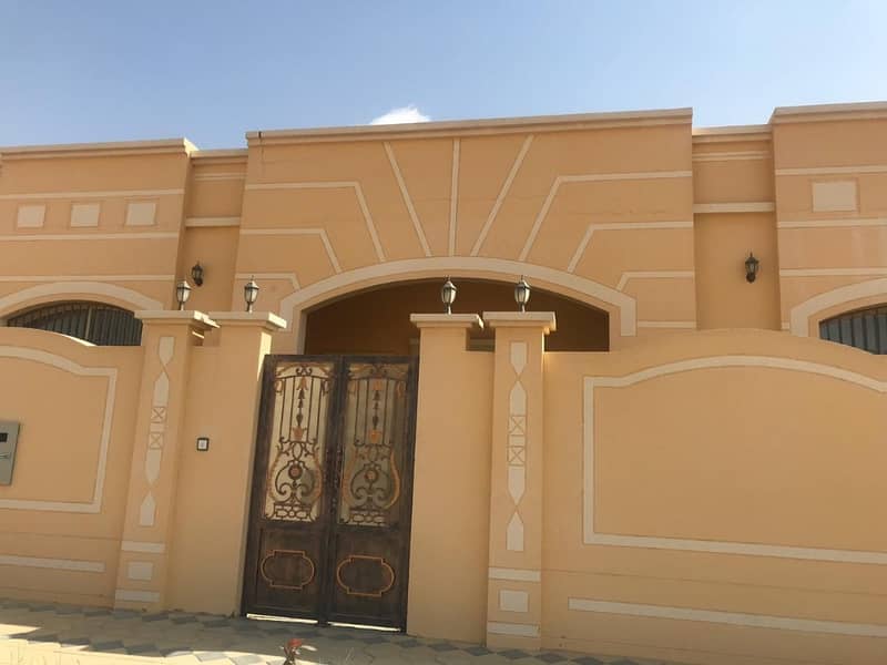 villa in al yasmeen for the family or staff