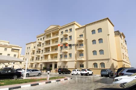 3 Bedroom Flat for Rent in Yasmin Village, Ras Al Khaimah - HUGE 3 BEDROOM APARTMENT | BALCONY | LAKE VIEW