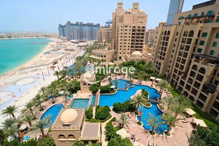 2 Bedroom Hotel Apartment for Sale in The Marina, Abu Dhabi - 1414656928-1621851000-the-fairmont-palm-residence-north-palm-jumeirah-dubai. jpg
