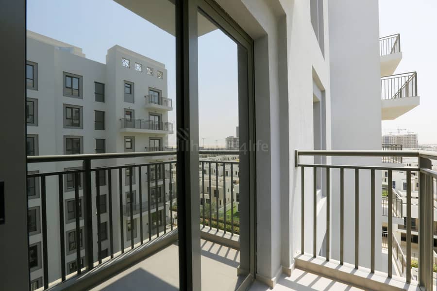 Immaculate | 2 Bedroom | Apartment | Building view