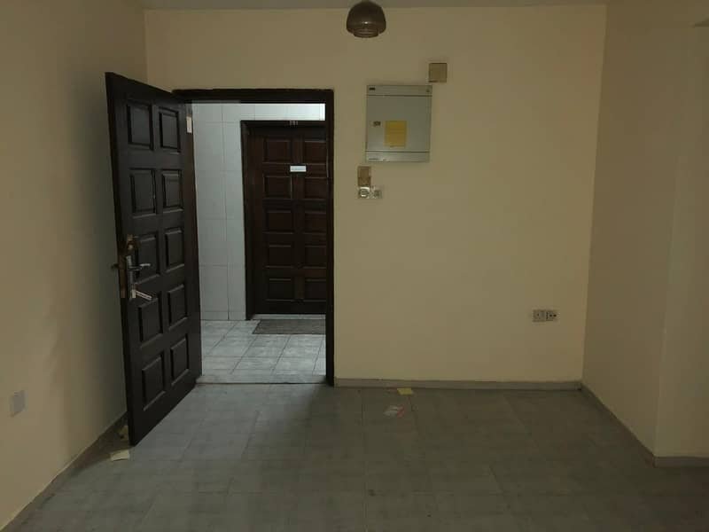 位于迪拉区，阿尔穆特纳街区 1 卧室的公寓 36000 AED - 3823315