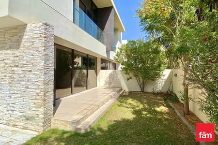 3 Bedroom Townhouse for Rent in DAMAC Hills, Dubai - Stunning Townhouse | Gated Community | Vacant Now