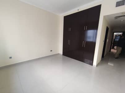 Studio apartment in building at al mamorah al nhyan just 30k 4 payment