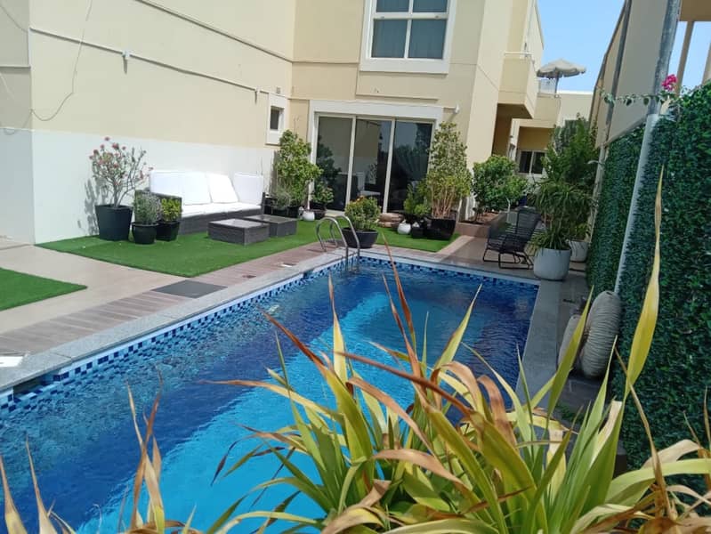 Corner-Double Row | Own Pool/Garden | Unfurnished