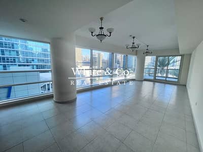 3 Bedroom Apartment for Rent in Dubai Marina, Dubai - 3 bed +maid | large living space | Bright