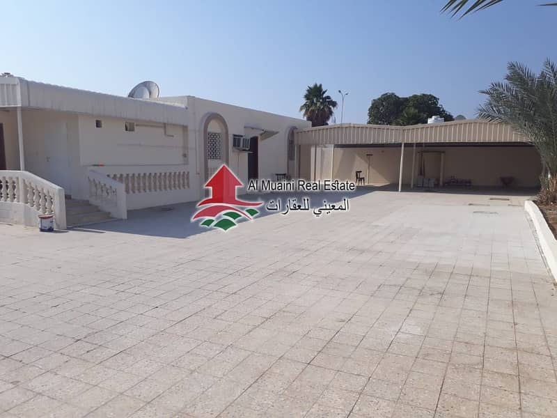 Villa one floor for rent in Musherief - Ajman