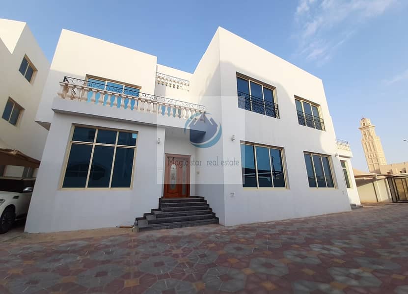 位于哈里发城 6 卧室的别墅 165000 AED - 7178207 位于哈里发城 6 卧室的别墅 165000 AED - 7178207