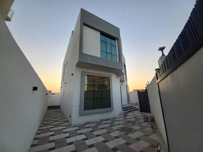 Villa for rent in Ajman, Al Helio 2 area, corner of two streets