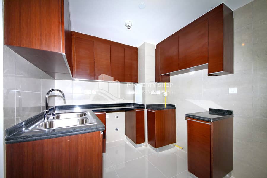 8 1-bedroom-apartment-al-reem-island-marina-square-burooj-view-kitchen. JPG