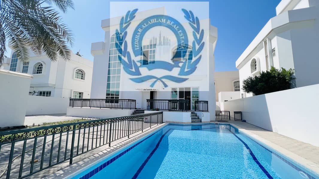 فیلا في شرقان 5 غرف 139999 درهم - 7922116 فیلا في شرقان 5 غرف 139999 درهم - 7922116