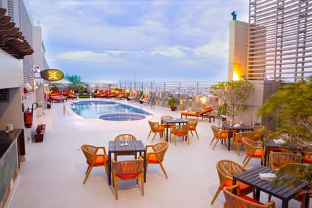 阿尔巴沙住宅区， 迪拜 2 卧室公寓待租 - Rooftop Swimming Pool