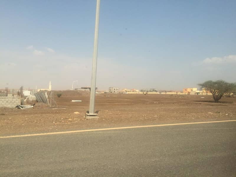 قطعة أرض بجوار منطقة المدارس ممتازة للبيع فى المنامة