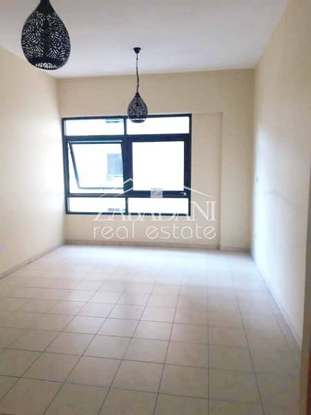 Spacious Apartment 3 Bed + Laundry For Rent With Garden View