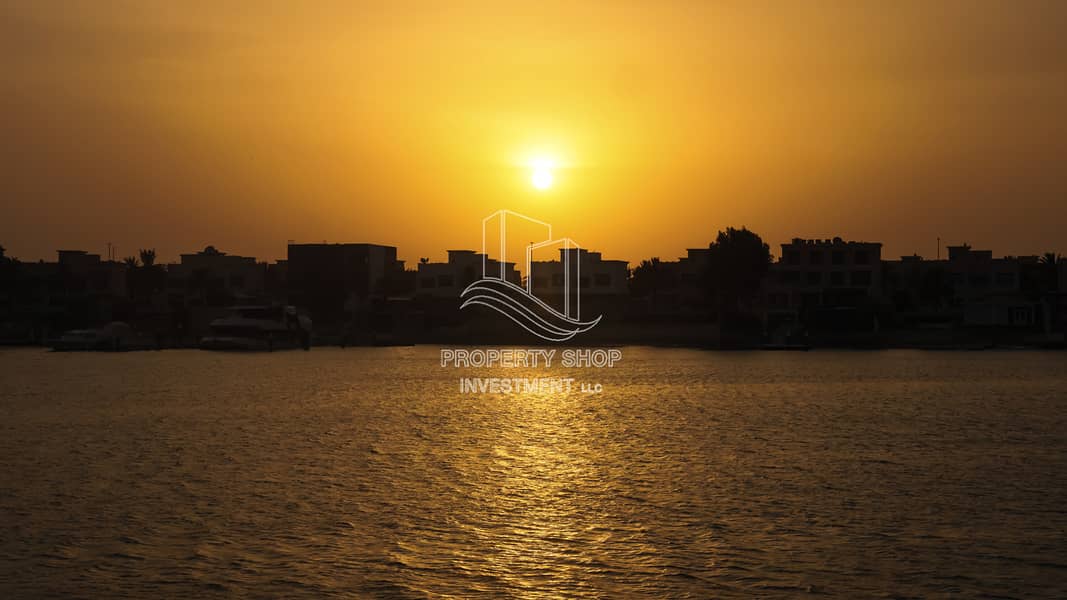 2 6-bedroom-marina-sunset-bay-abu-dhabi-sunset (1). jpg