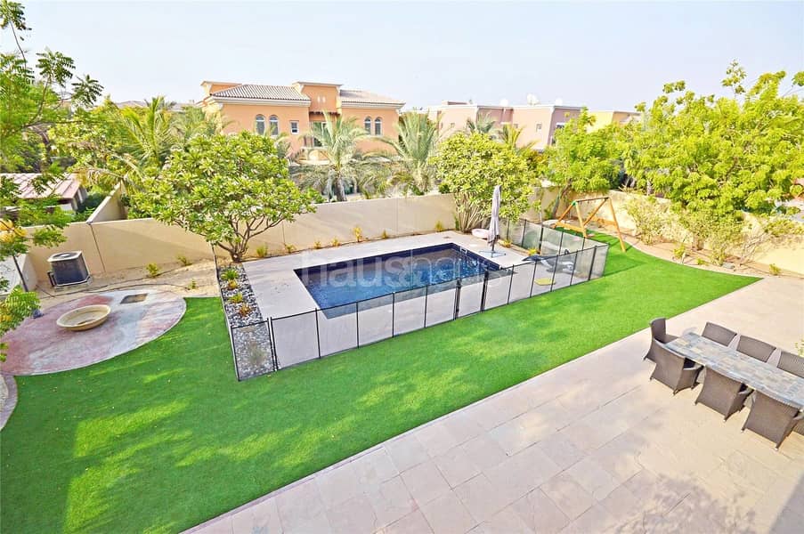 Type 14| Private pool| Ready late March|