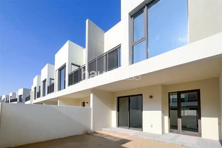3 Bedroom Villa for Rent in Dubai South, Dubai - Brand New | Vacant | Close to Pool and Park