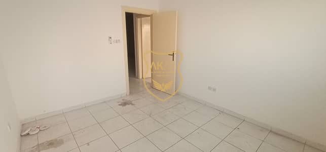 2 Bedroom Apartment for Rent in Bu Daniq, Sharjah - Specious 2bhk apartment with separate washing room