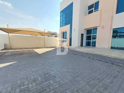 فیلا 8 غرف نوم للايجار في مدينة الرياض، أبوظبي - فیلا في مدينة الرياض 8 غرف 160000 درهم - 8452977