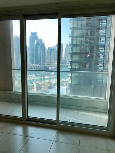 2 Bedroom Flat for Sale in Dubai Marina, Dubai - Partial Marina View corner unit mid floor Marina Heights Tower 2 Bedroom Flat for Sale in Dubai Marina, Dubai - Partial Marina View corner unit mid floor Marina Heights Tower