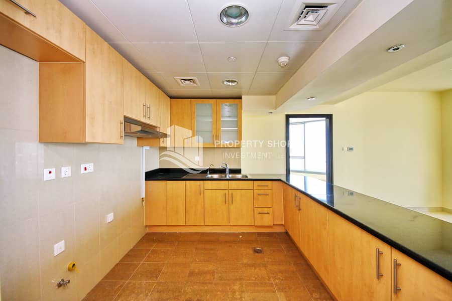 6 3-bedroom-apartment-al-reem-island-shams-abu-dhabi-sun-tower-kitchen. JPG