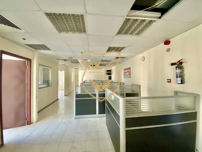 Office for Rent in Rolla Area, Sharjah - SPACIOUS BUSINESS CENTER WITH AMAZING VIEW | CHILLER FREE | PRIME LOCATION