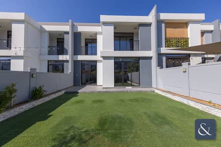 4 Bedroom Villa for Sale in Motor City, Dubai - 4 Bed | Modern | Vacant | Great Location