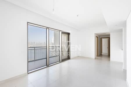 2 Bedroom Apartment for Rent in Dubai Creek Harbour, Dubai - Spacious Unit With Water and Burj Views