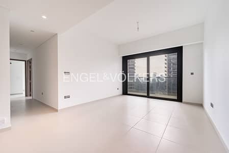 2 Bedroom Flat for Rent in Downtown Dubai, Dubai - Unfurnished | High Floor | Partial Sea View