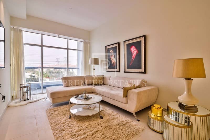 Spacious 1 Bed with Park view-La Residence