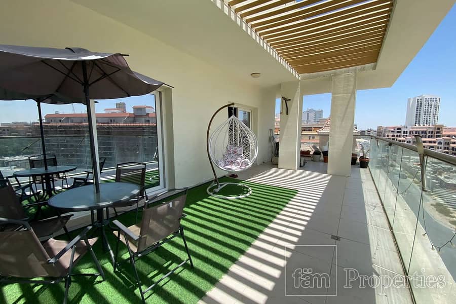 Luxury 3BR+Maid's | Balcony View