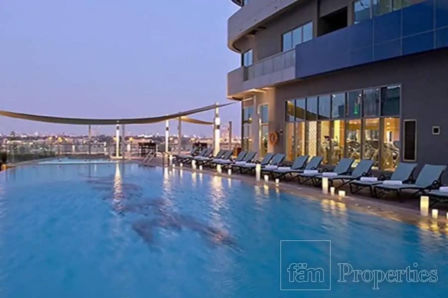Furnished, High Floor,Sapacious, Bright, Vacant