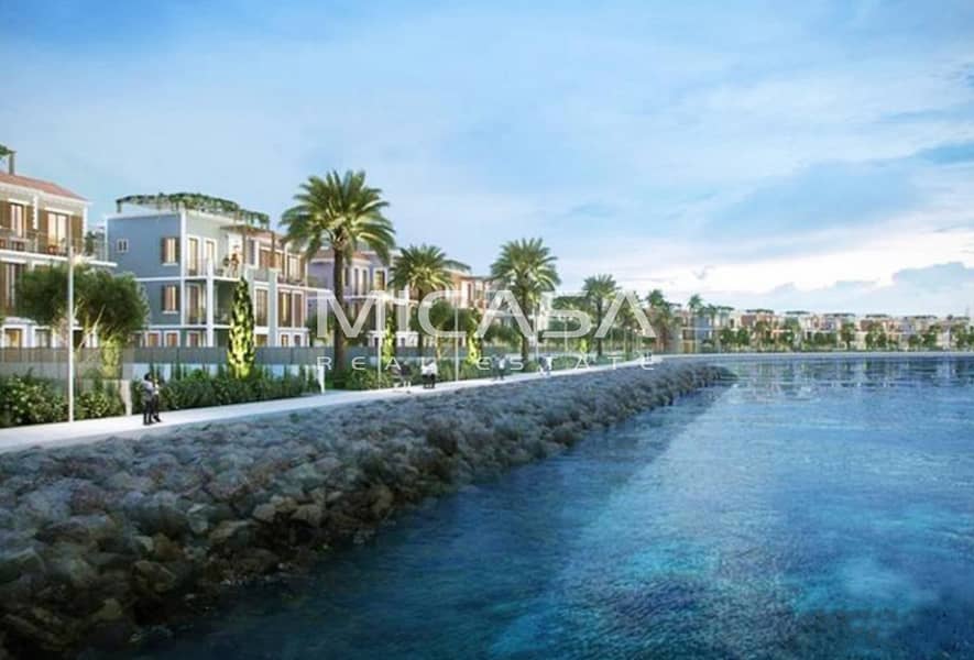 2 Miraculous Waterfront living. || Full of Natural Light. || Spacious Townhouse.