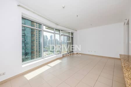 2 Bedroom Flat for Rent in Downtown Dubai, Dubai - Close To Dubai Mall | Big Apt w/ Balcony