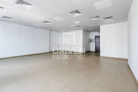 Office for Rent in Jumeirah Lake Towers (JLT), Dubai - Fully Fitted | Lake View | Best Location