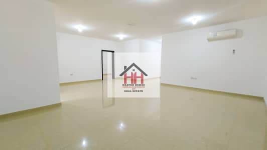 فلیٹ 3 غرف نوم للايجار في الرحبة، أبوظبي - شقة في الرحبة 3 غرف 70000 درهم - 6942637