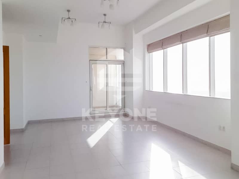 Vacant | 3  BR | Sheikh Zayed Road |with Full Sea View