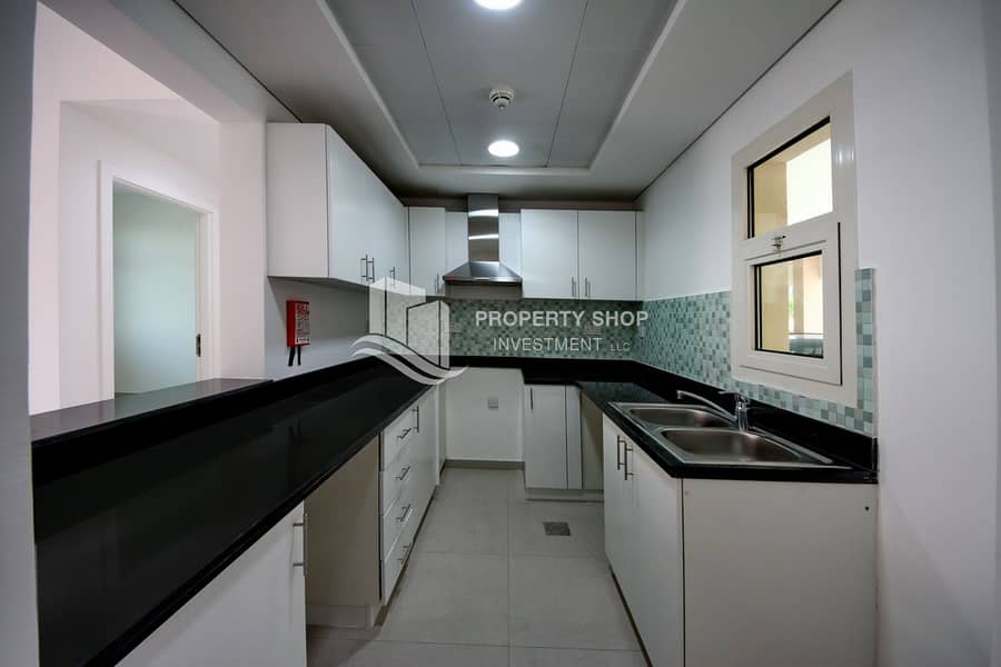 8 1-bedroom-abu-dhabi-al-ghadeer-terrace-apartment-kitchen. JPG