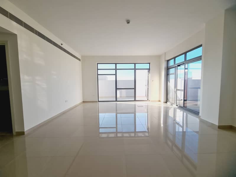 位于姆瓦伊莱社区，阿尔扎希亚，UpTown Al Zahia 3 卧室的顶楼公寓 150000 AED - 8470379