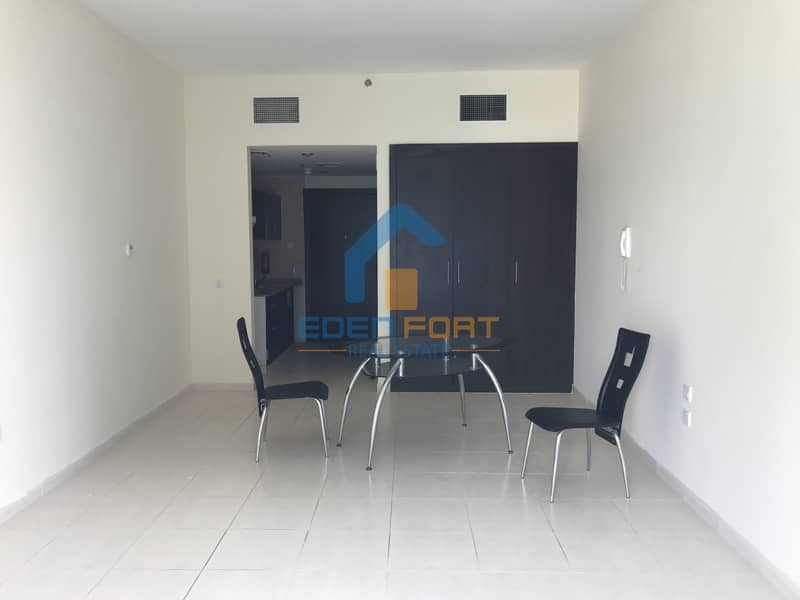 Well Maintaned Unfurnished Studio Apartment Well Maintaned Unfurnished Studio Apartment