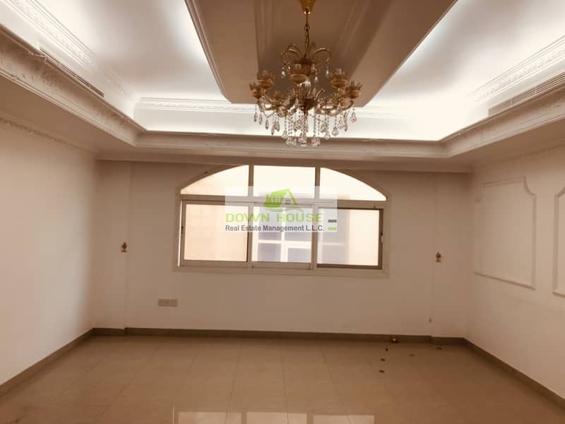Neat luxury 4- bedrooms hall apartmet for rent in Al Mushrif