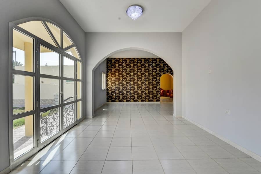 Luxurious 3 Bedroom Villa in Al Wassl with 10000Sq.ft
