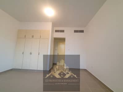 2 Bedroom Flat for Rent in Tourist Club Area (TCA), Abu Dhabi - Marvelous 02 bHK with Basement parking