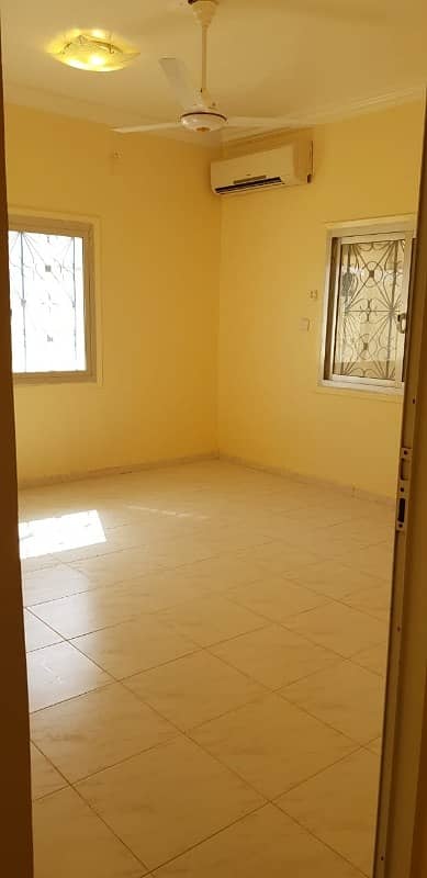 4 Bedroom Hall Villa For Rent in Bustan 50k Call Rawal