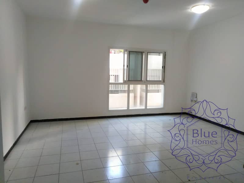Квартира в Абу Шагара, 22000 AED - 6076498